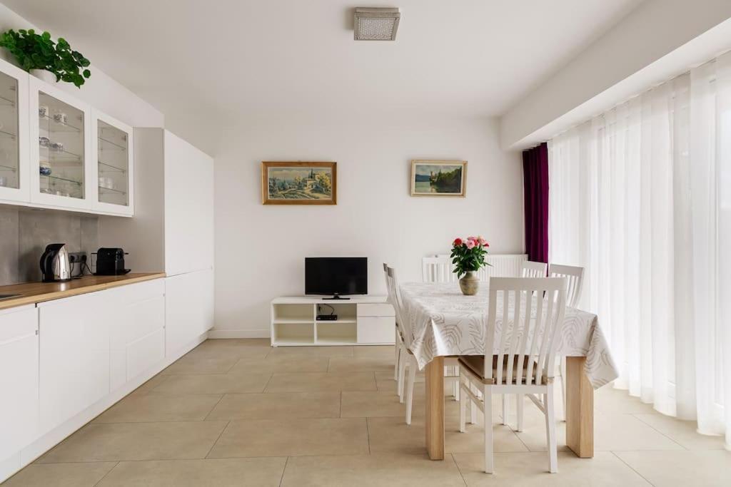 Appartement Chic Et Moderne พอซนาน ภายนอก รูปภาพ